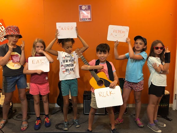 Students with guiters